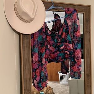 NWT | SO | BRIGHT FLORAL BLOUSE | SHIMMER | CROP | SIZE M